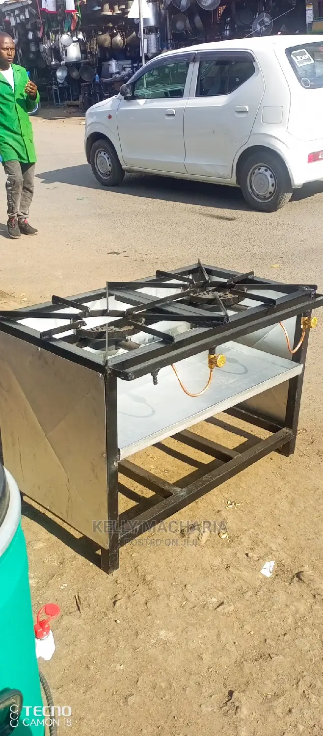 Closed Two Burner Gas Grill Jikos