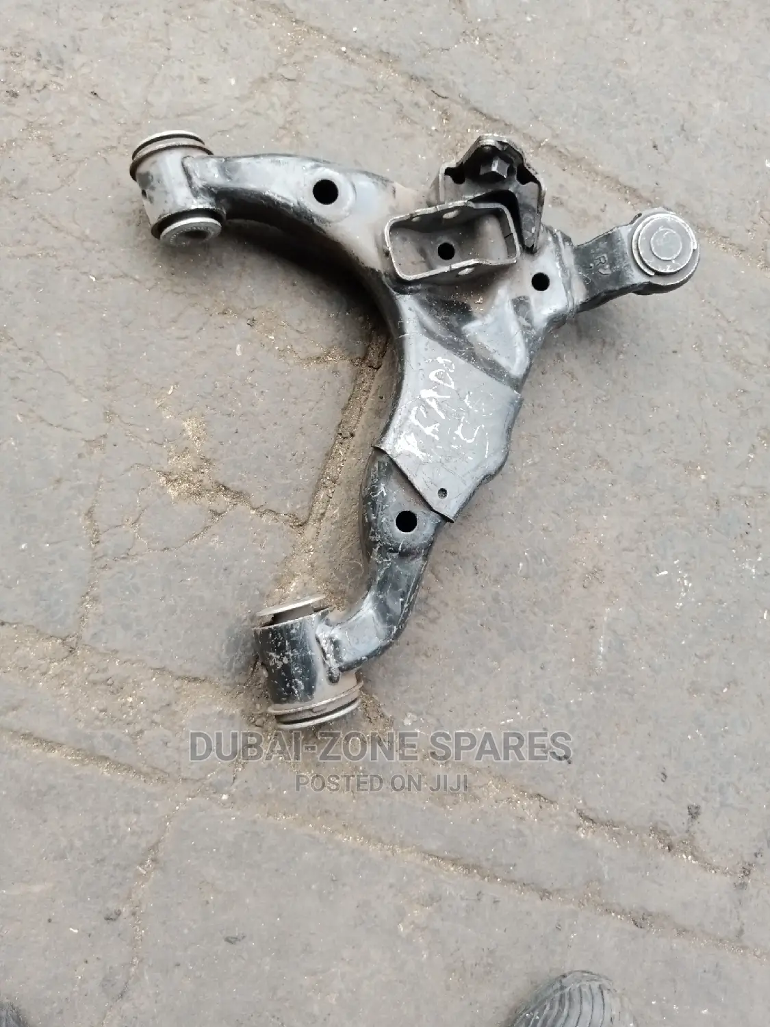 Prado J150 Lower Control Arms With Link and Without Link.