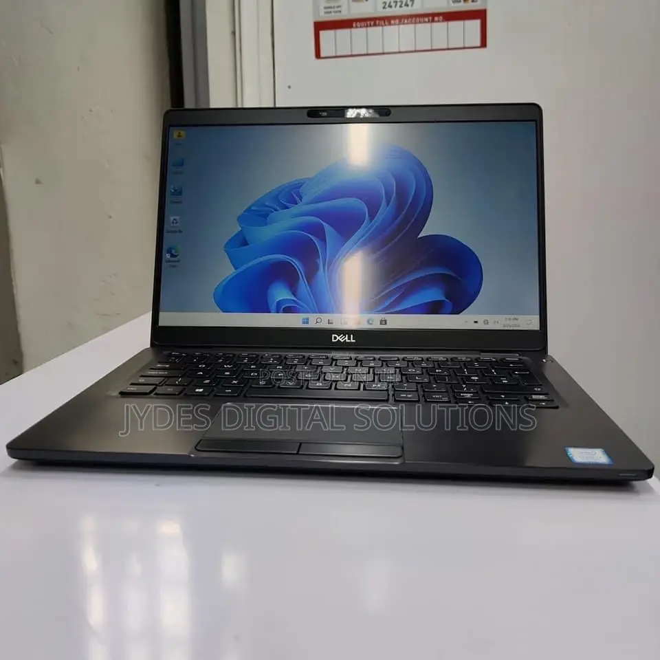 Laptop Dell Latitude 5300 8GB Intel Core I7 SSD 256GB