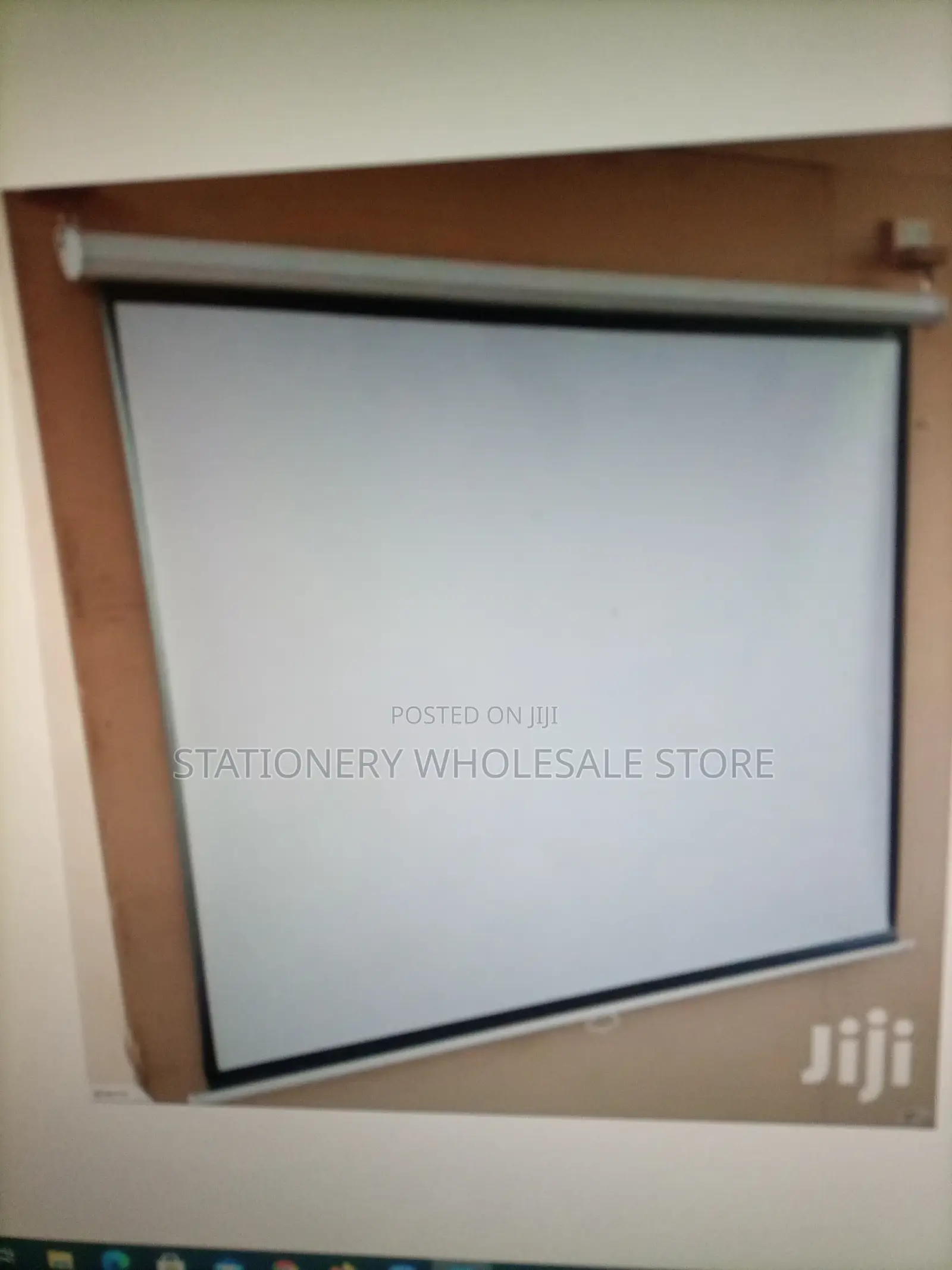 Projection Screen for Sell 60" X 60"