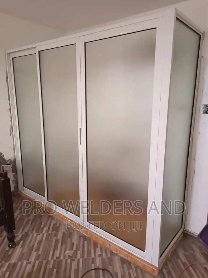 Alluminium Shower Cubicle