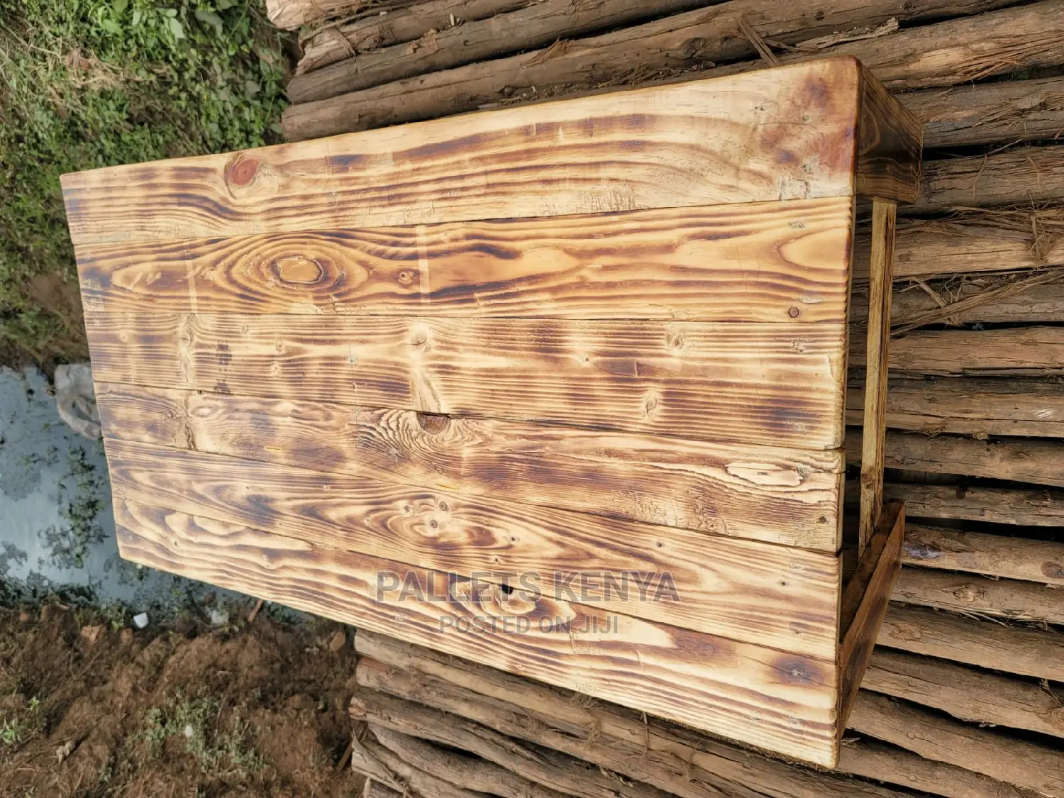 Pallet Table- Tit
