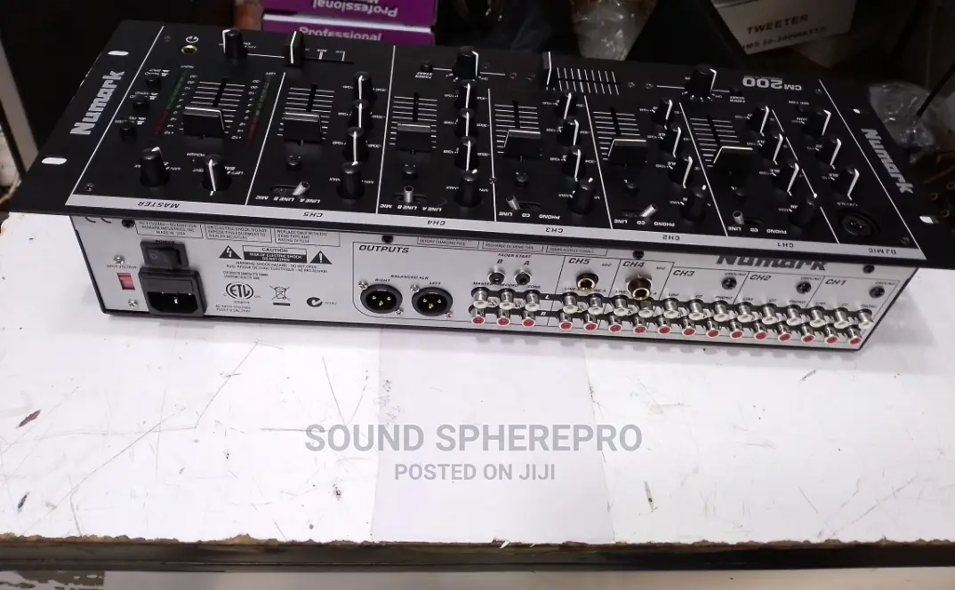 Numark CM 200 DJ Mixer