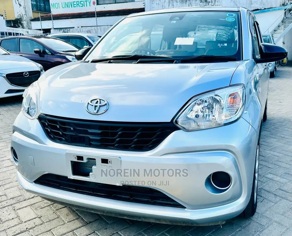 Toyota Passo 2016 Silver