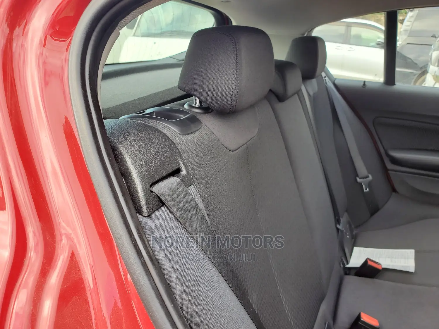 BMW 118i 2016 Red