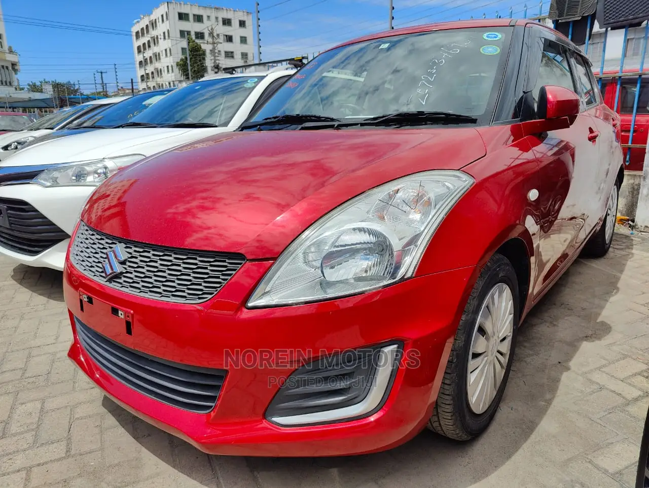 Suzuki Swift 2016 Red