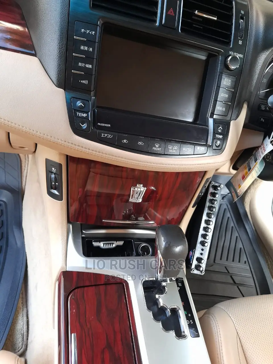 Toyota Crown 2011 Silver