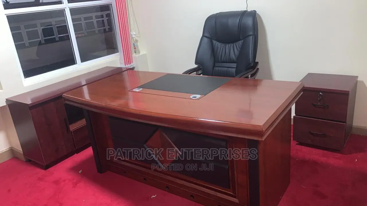 Executive Office Desk 1.6 MTRS