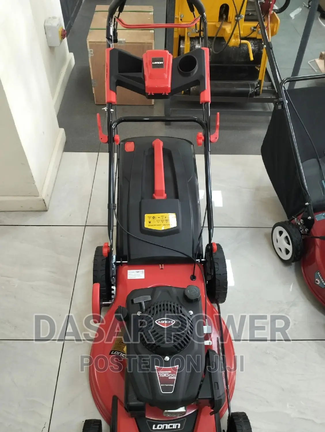 196cc Self Propelled Lawnmower