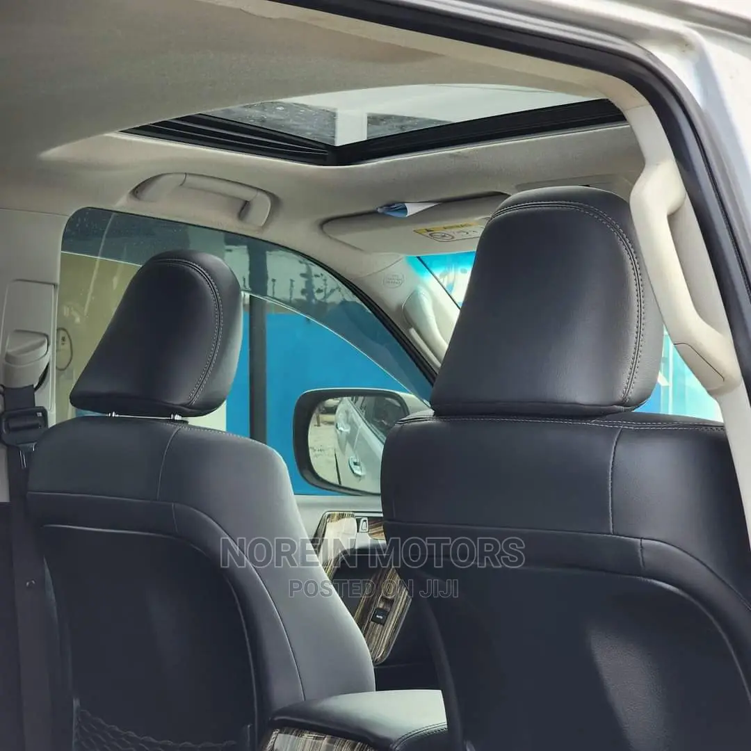 Toyota Land Cruiser Prado 2017 Silver