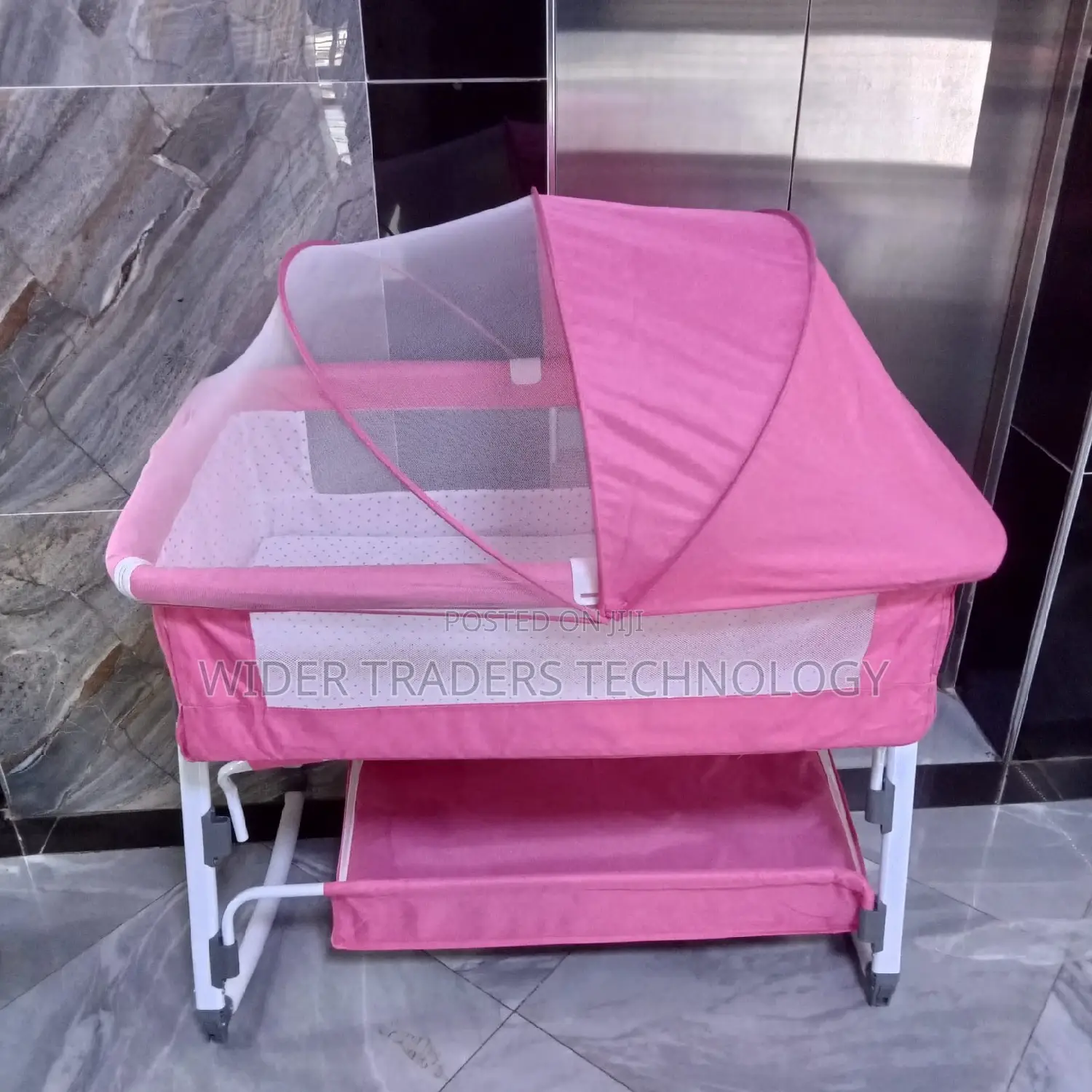 Baby Co-Sleeper / Movable Baby Crib