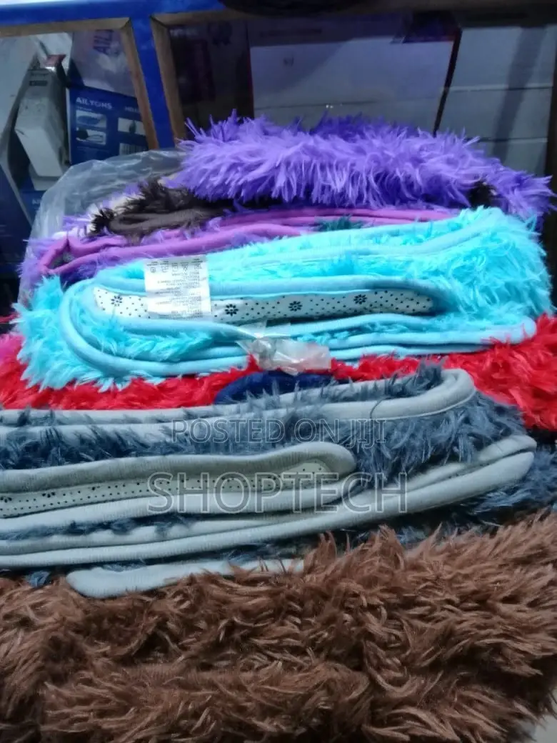 5*9 Fluffy Carpet Available