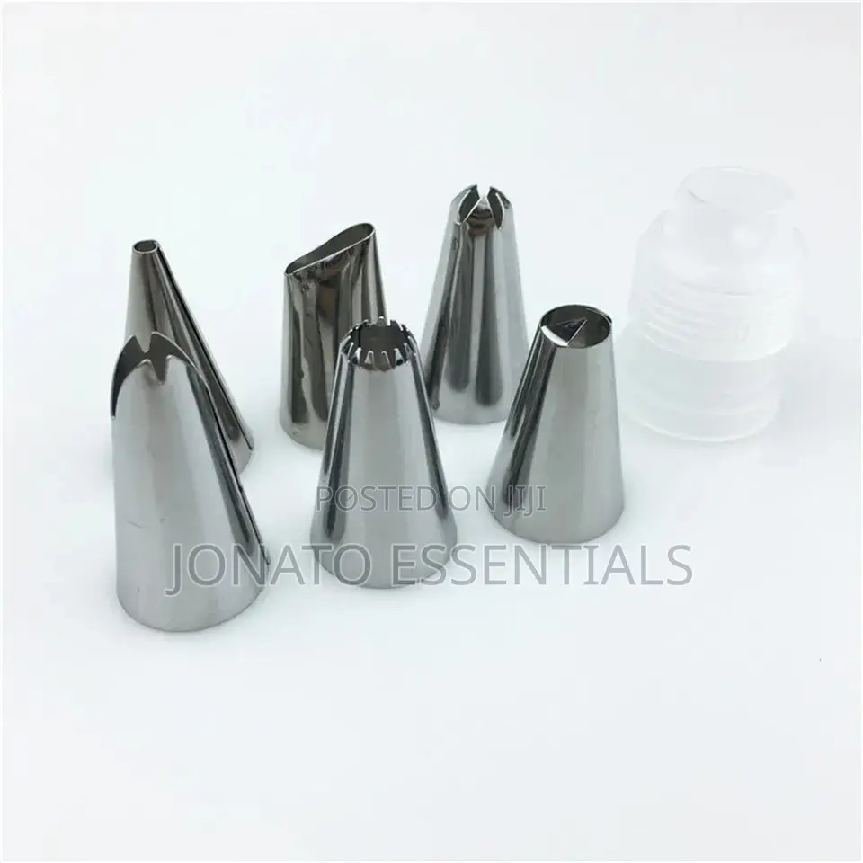 Icing Piping Bag With Metalic Nozzles