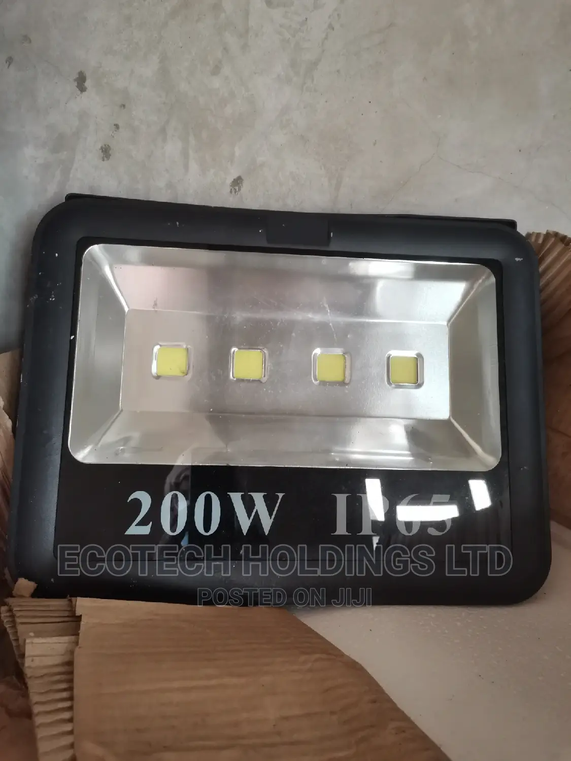 200wts AC Led Floodlight IP 67.