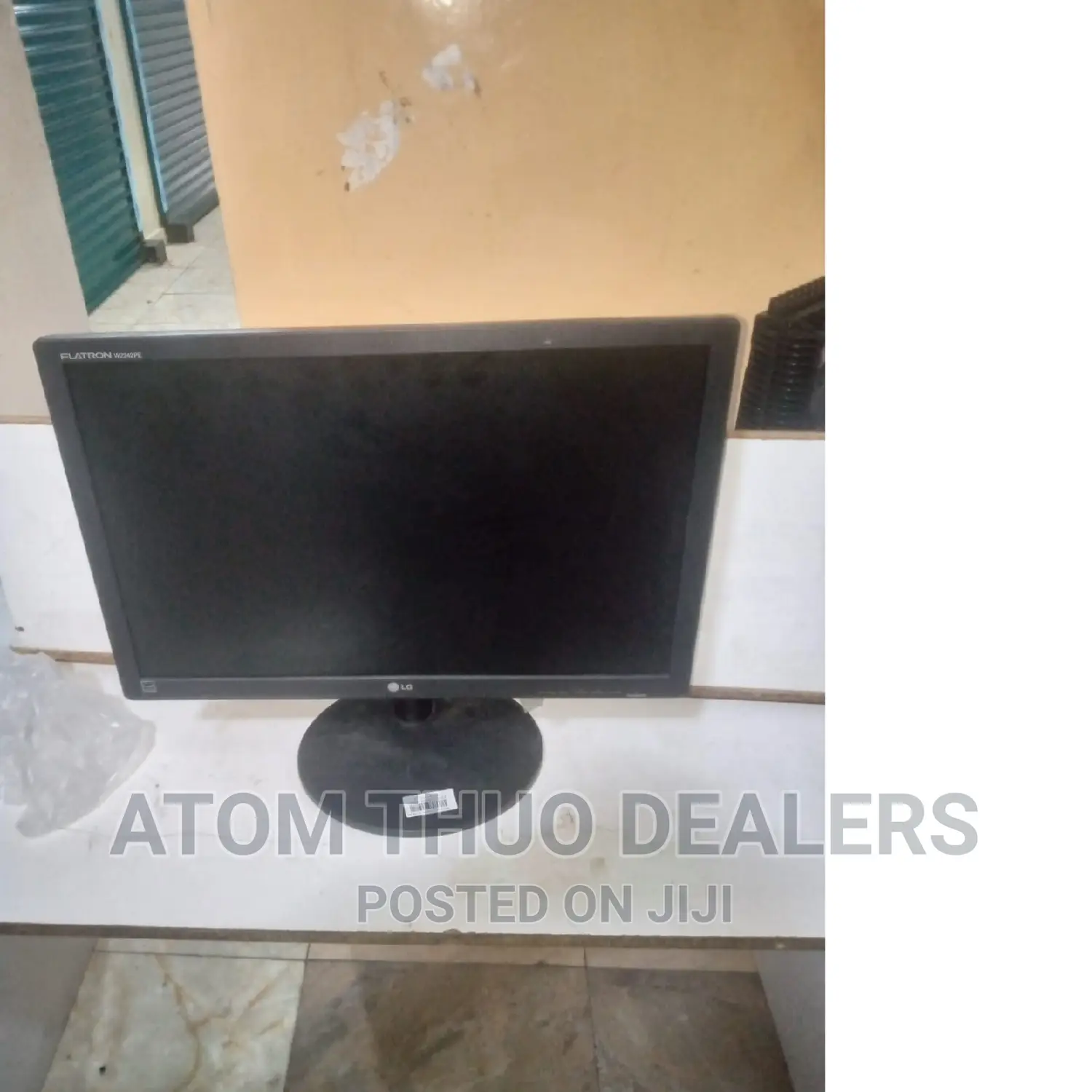 LG / LG TFT Monitor 22 Inches - Refurbished 