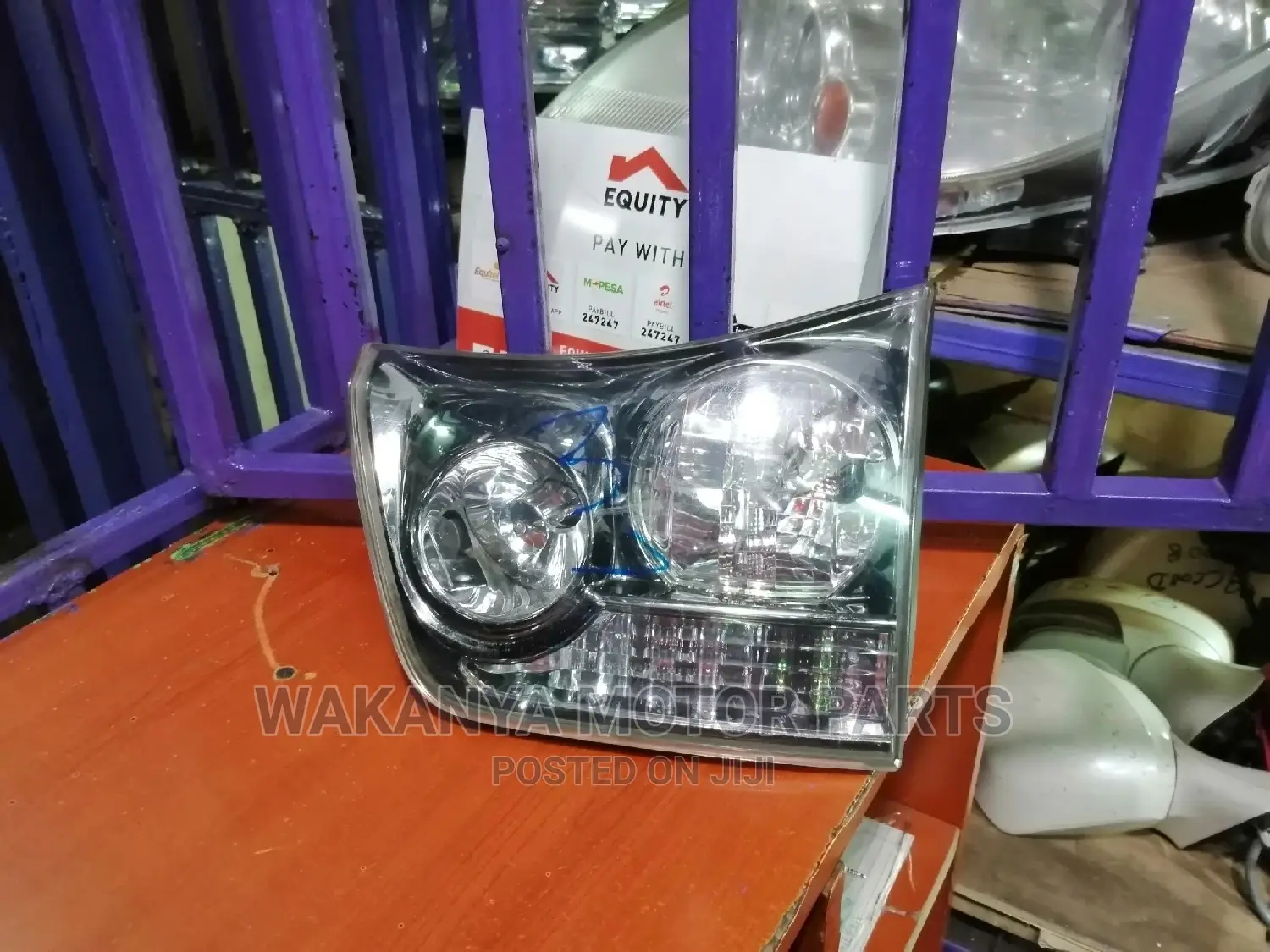 Toyota Harrier 240 Rear Boot Lamp Bulb Type, Ex Japan Parts