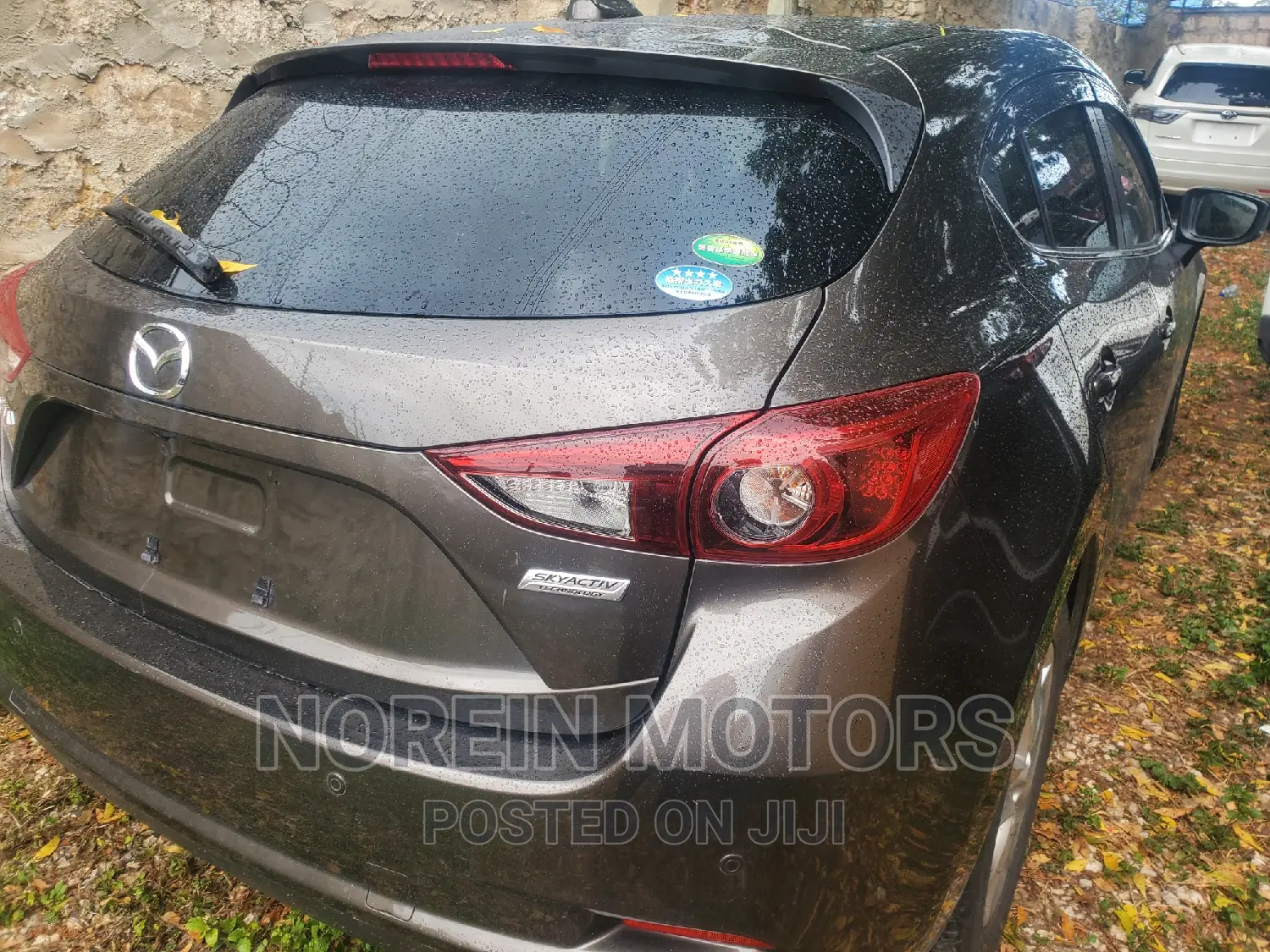 Mazda Axela 2016 Brown
