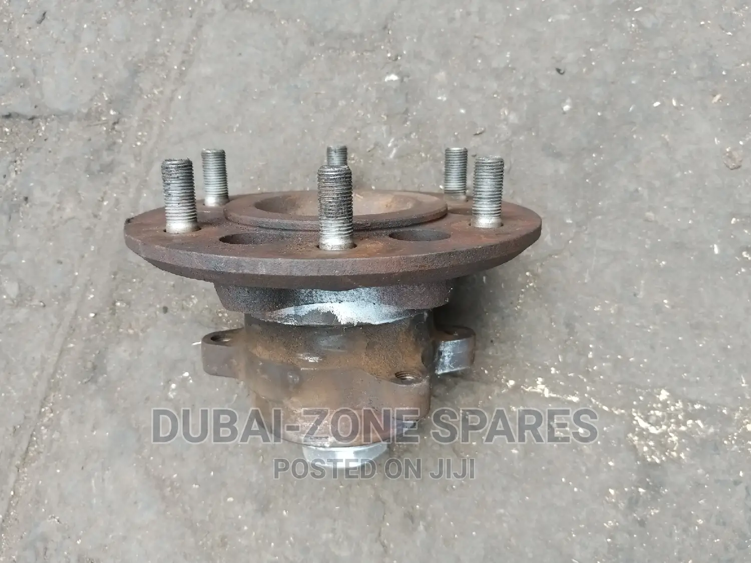 Front Wheel Hub Nissan Caravan Zd30 Available.