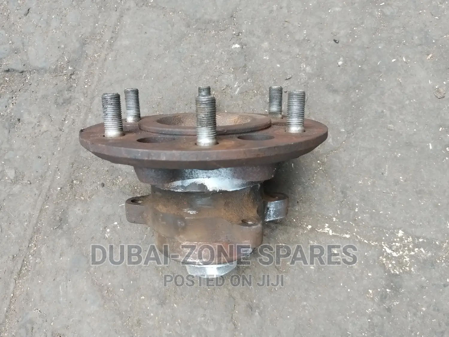 Front Wheel Hub Nissan Caravan Zd30 Available.