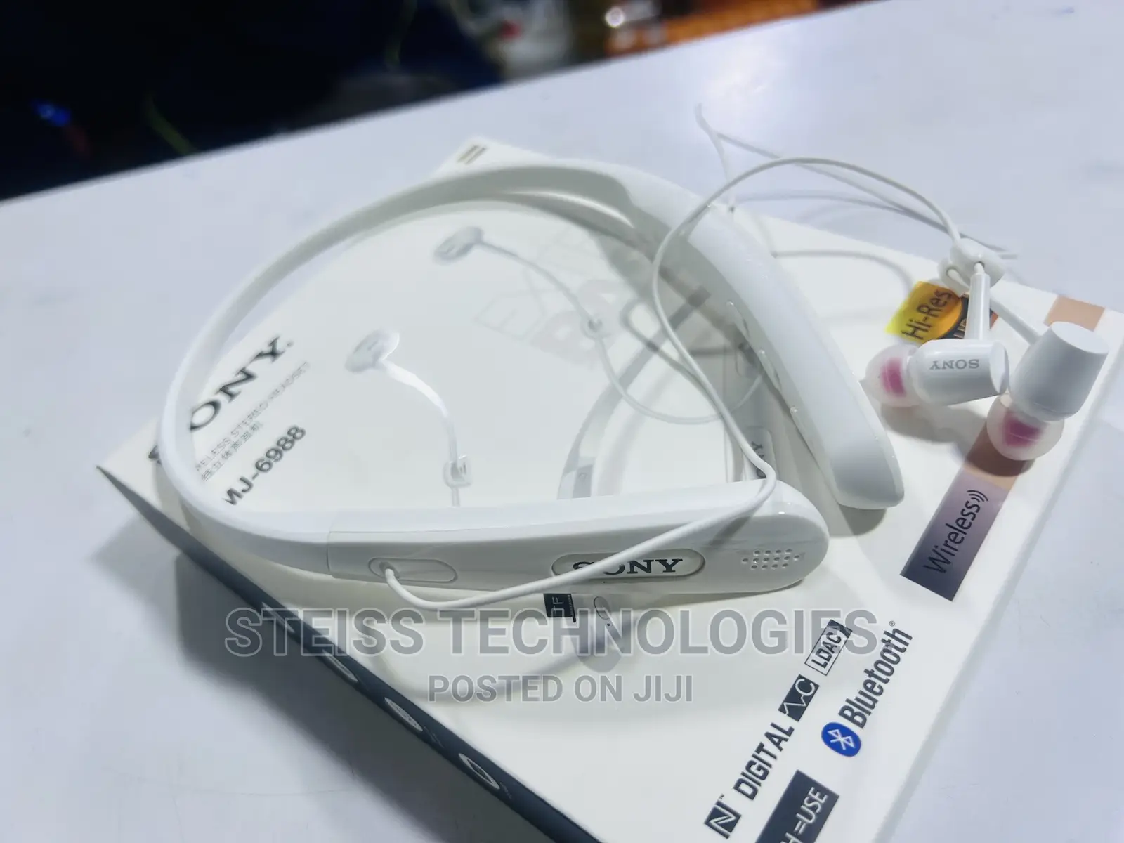 Sony White Wireless Neckband.
