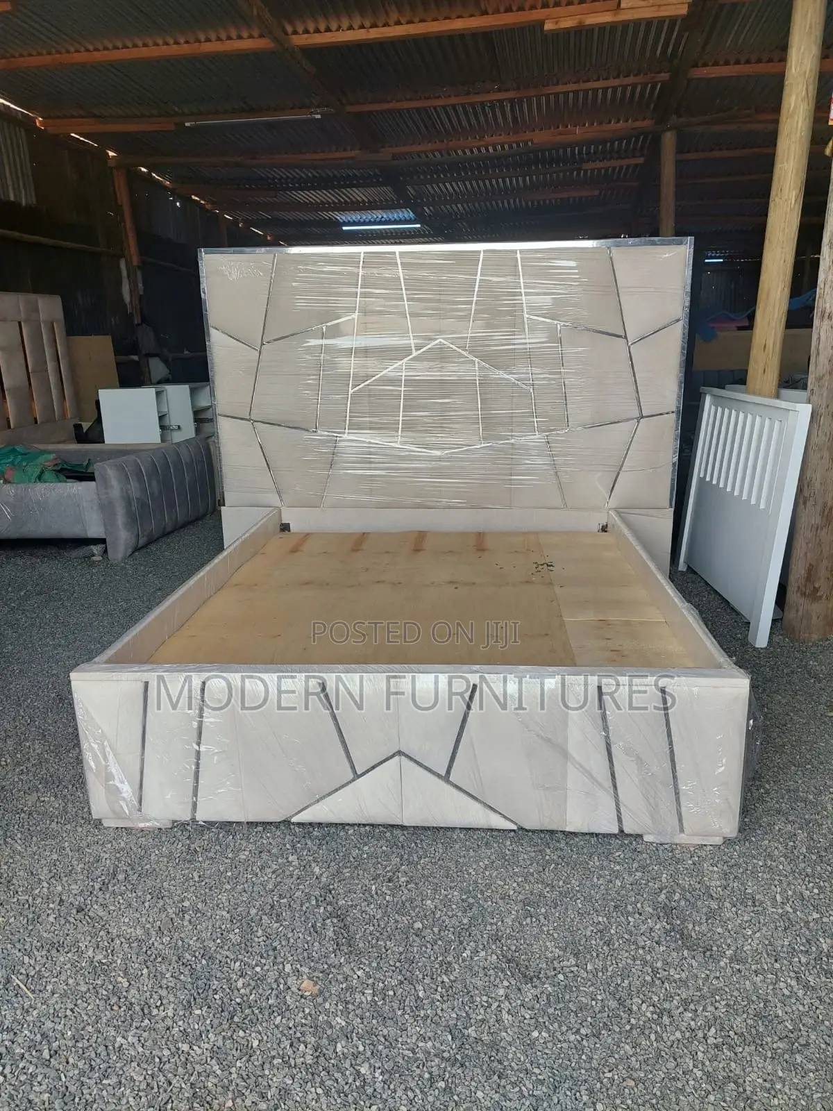 Cream 5/6 Modern Bed