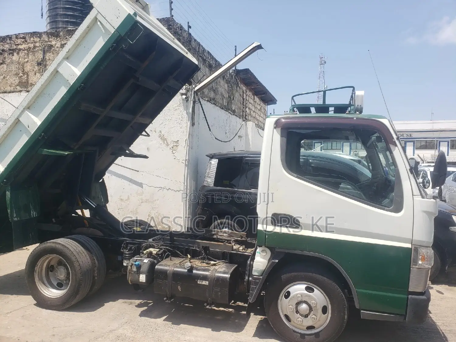 Mitsubishi Fuso Canter Tipper