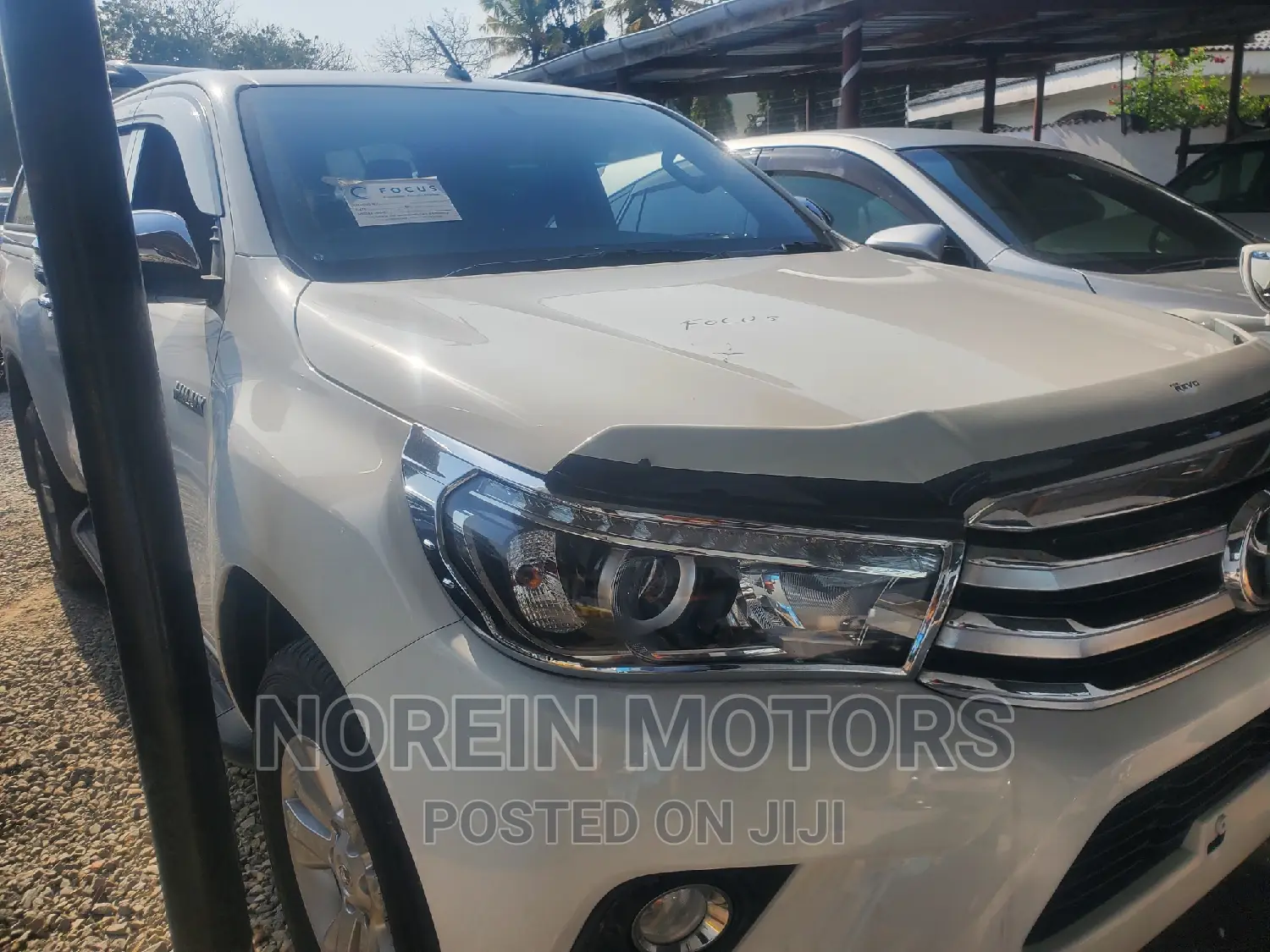 Toyota Hilux 2016 White