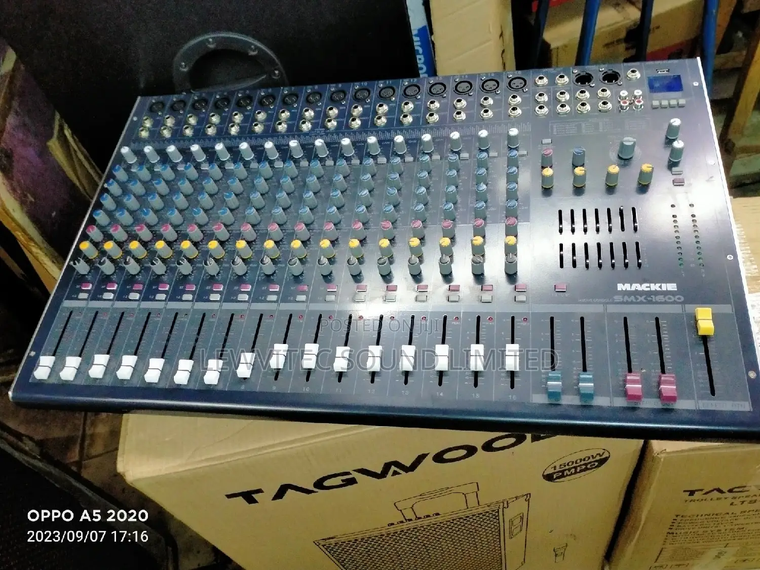 Mackie Plain Mixer 16 Channels