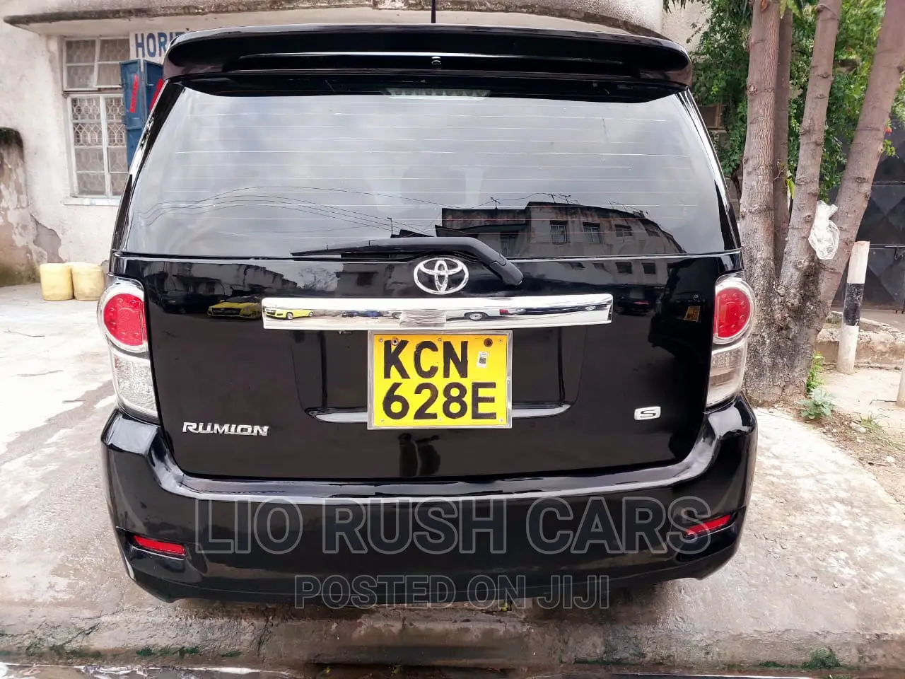 Toyota Corolla Rumion 2011 Black