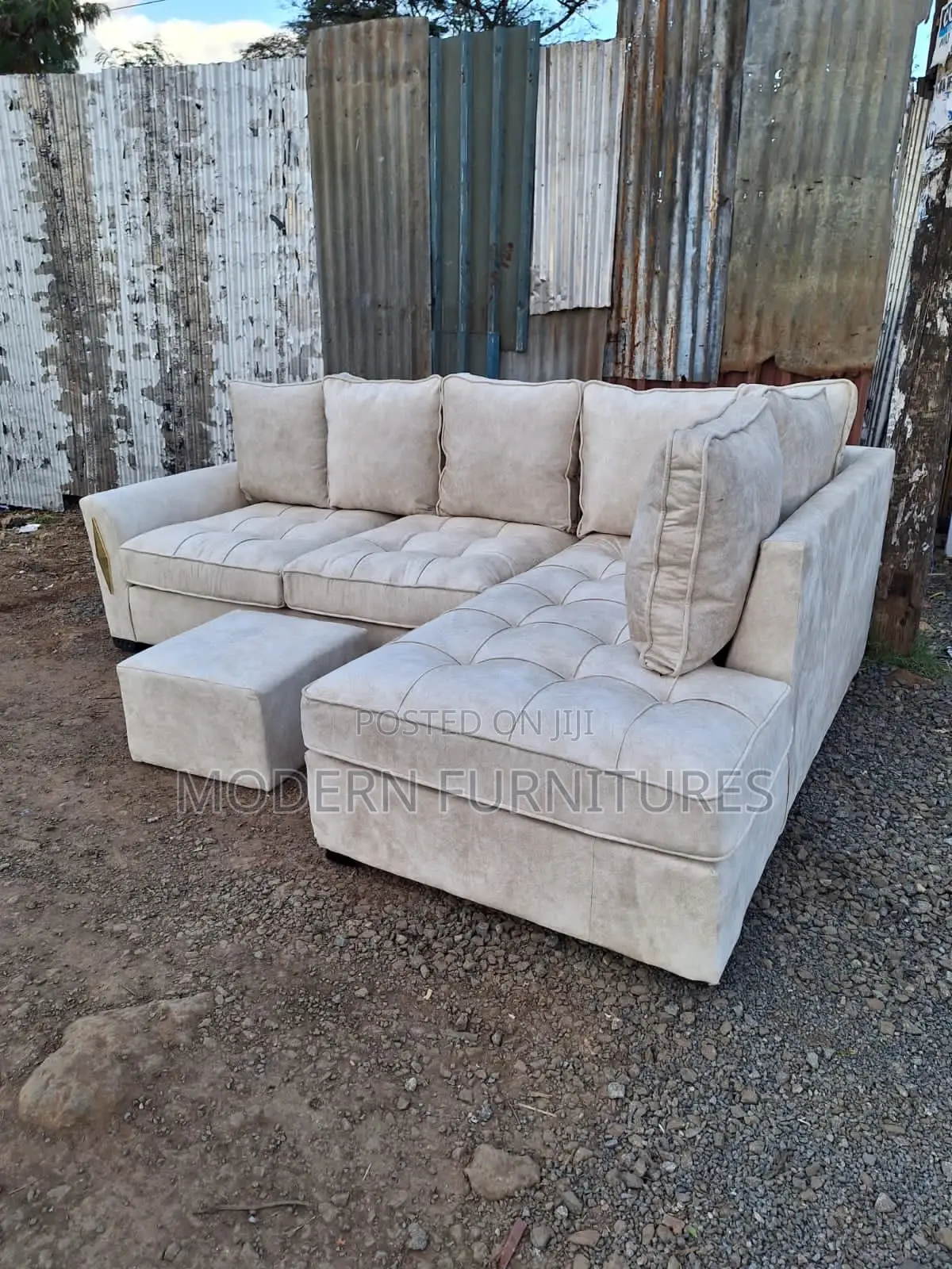 Cream L-Sofa