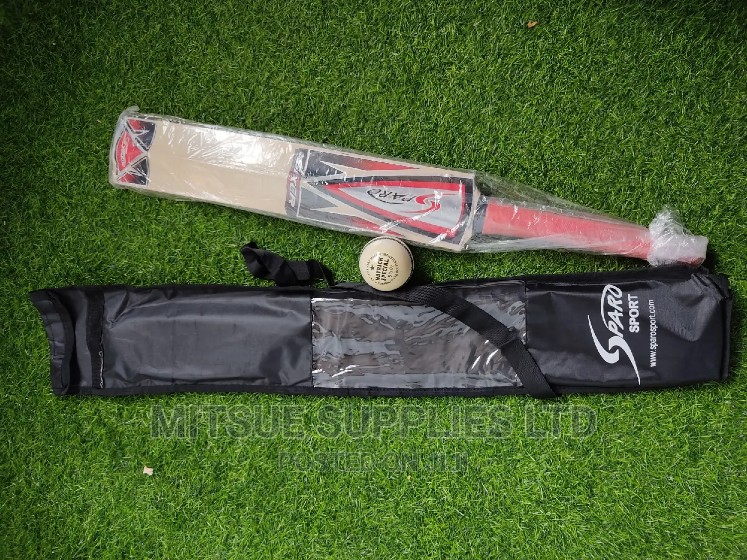 Soft Ball Cricket Bat With Cricket Ball 5.5 Oz White W/Bag