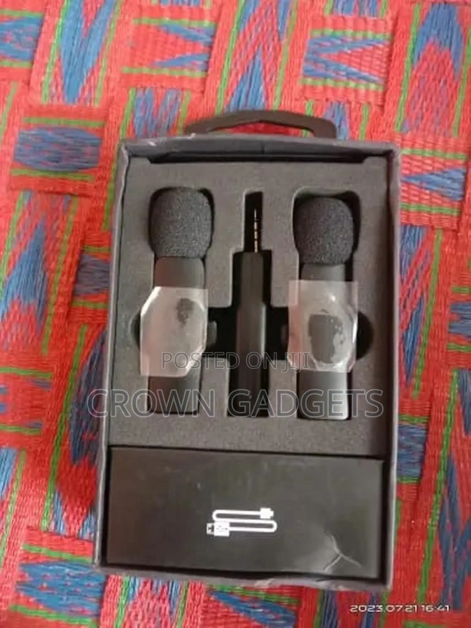 K-35 Wireless Collar Microphone Lapel Lavalier Omnidirection