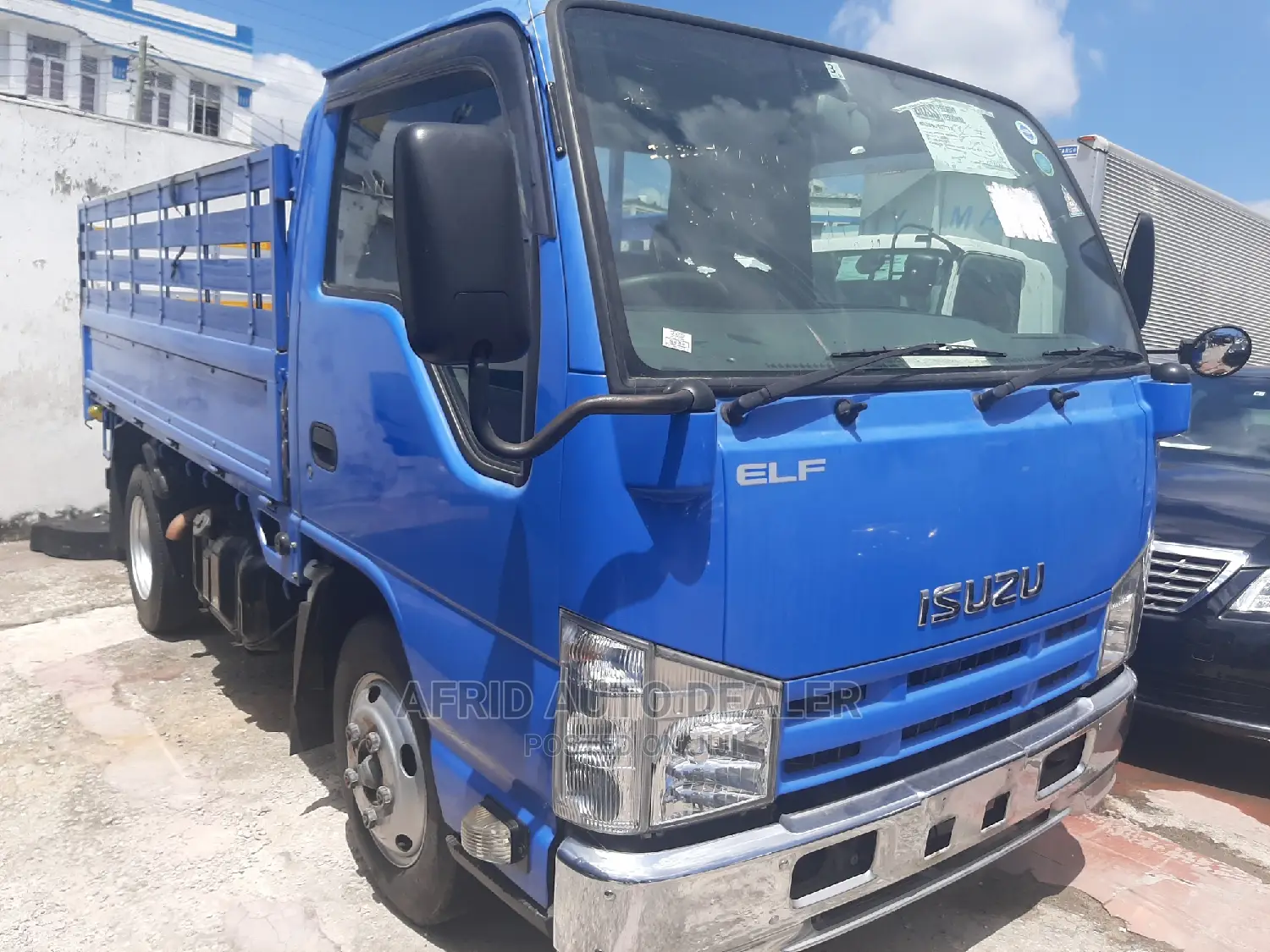 Isuzu ELF Truck 2017 Blue