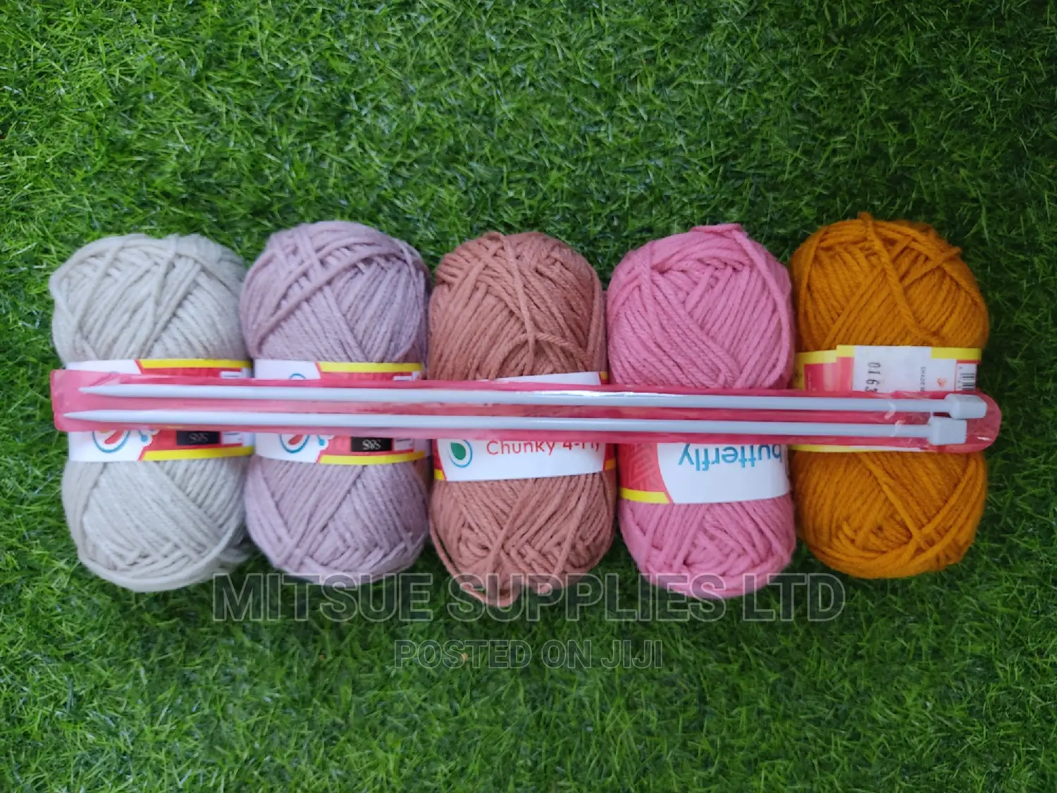 Butterfly Chunky Mixed Colour Yarn With Knitting Kneedles 5m