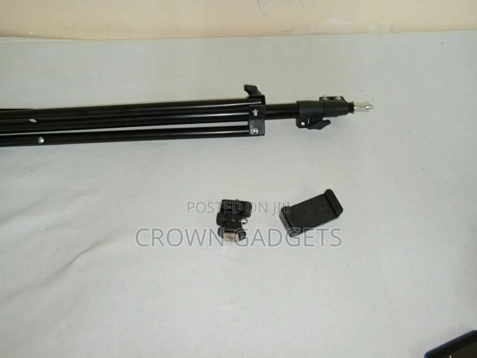 Camera Mount Phone Tripod Stand: 51-Inch