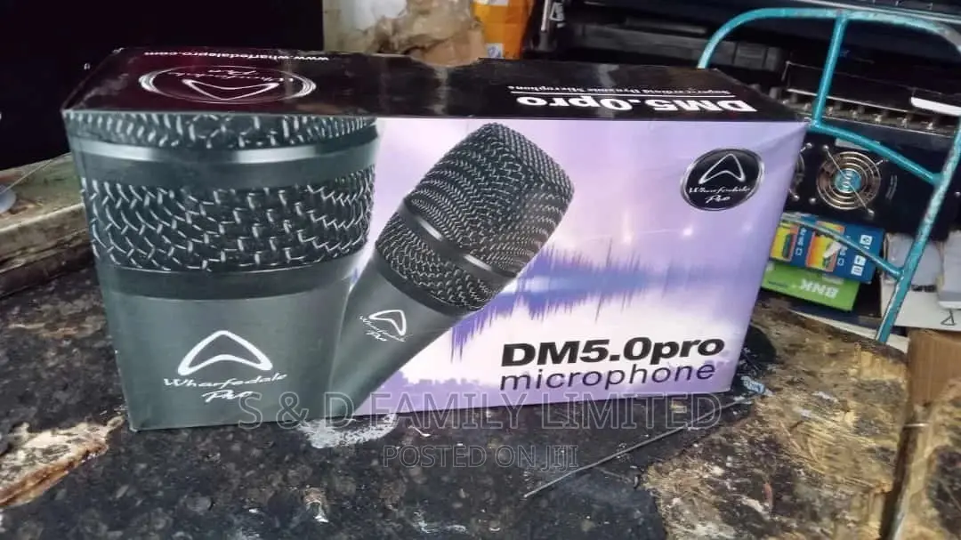Wharfedale Corded Microphone