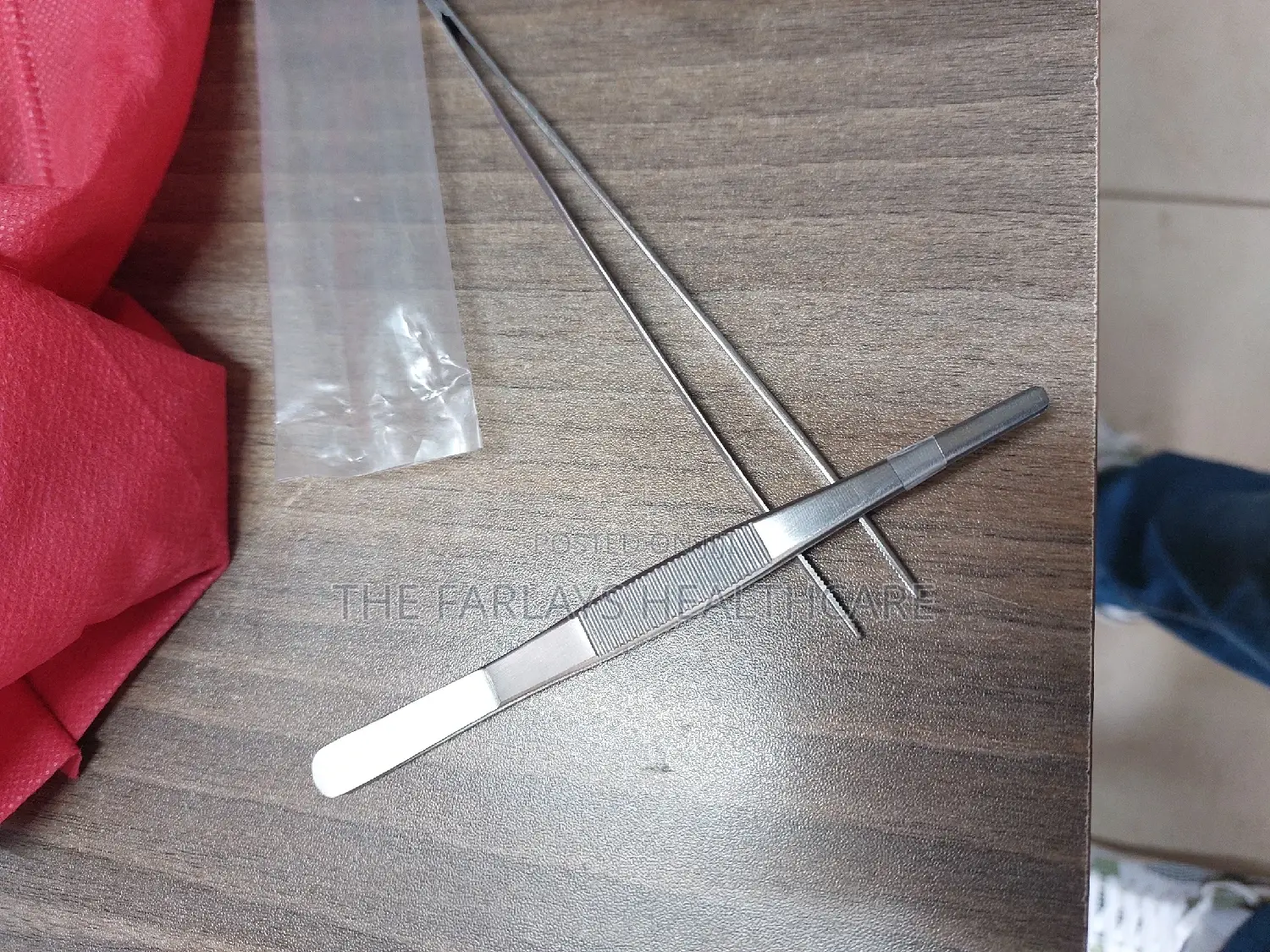 Dissecting Forceps- Toothed and Non Toothed.
