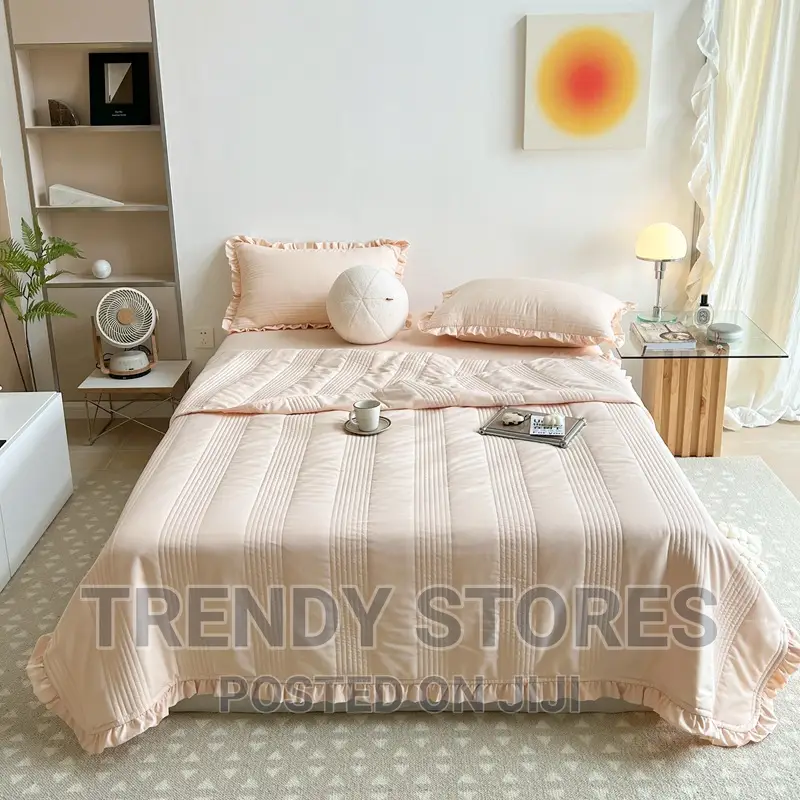Fashionable Bedspread Cover