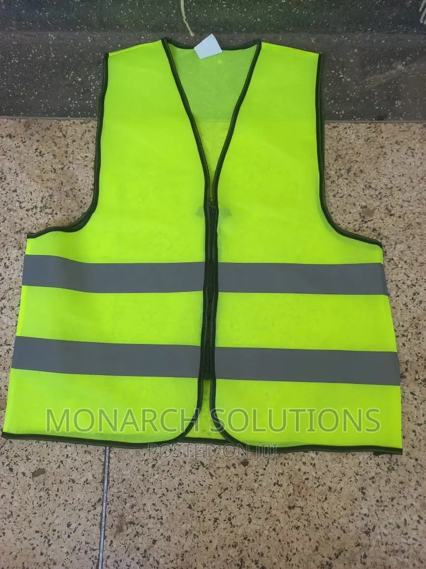 Zipped Reflectpor Vest.