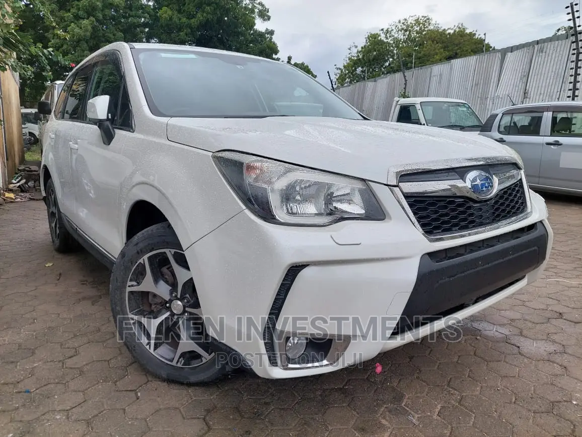 Subaru Forester 2017 White