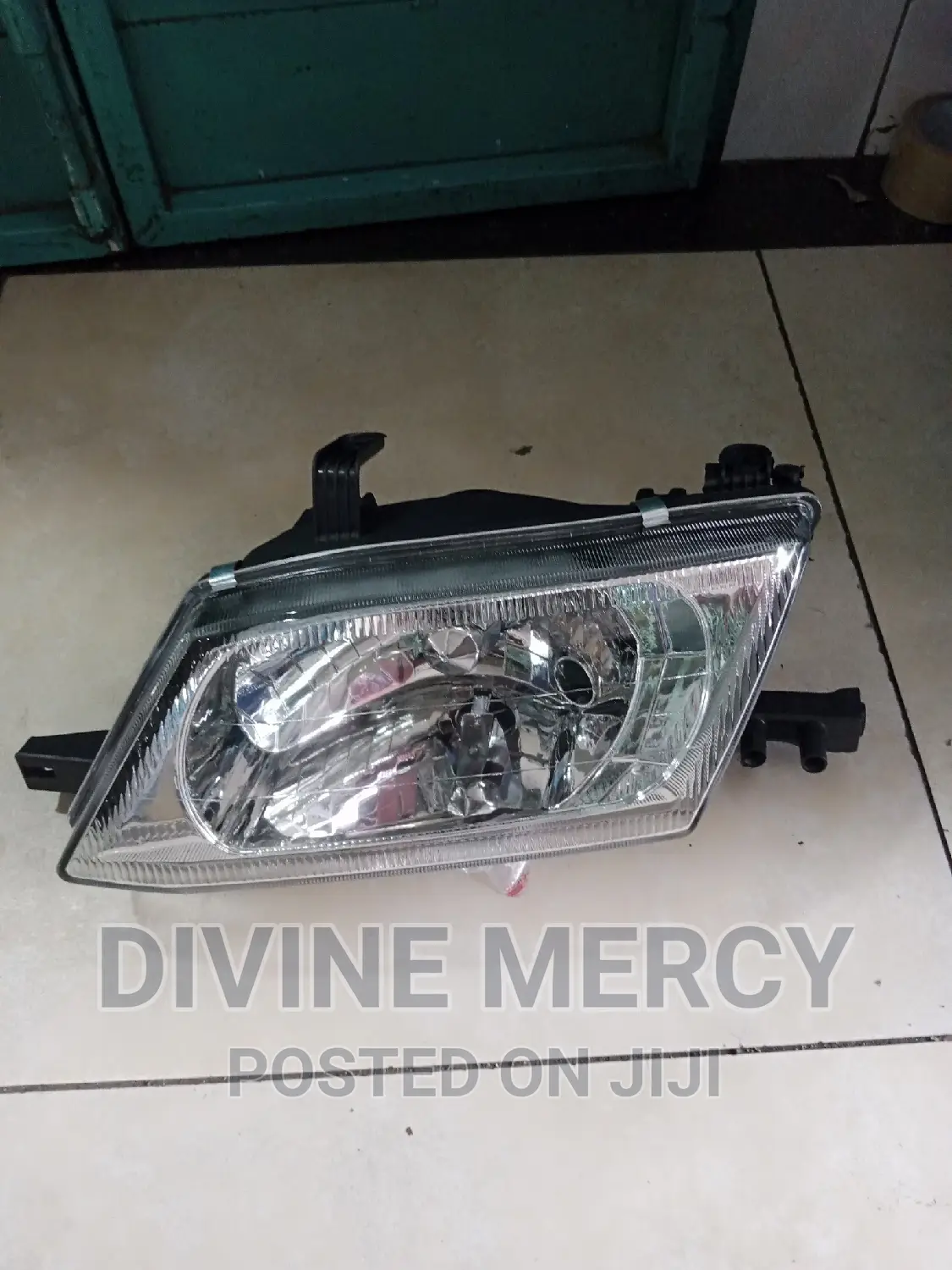 Y11 Head Light Lamp