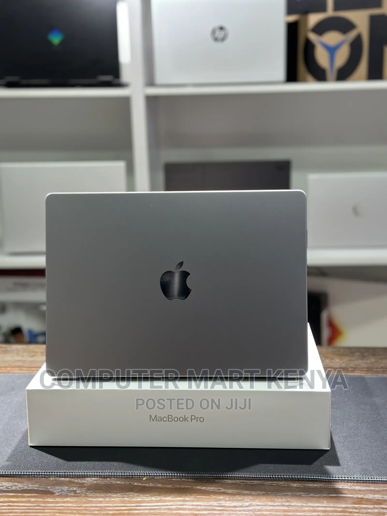 New Laptop Apple MacBook Pro 16GB Apple M2 SSD 512GB