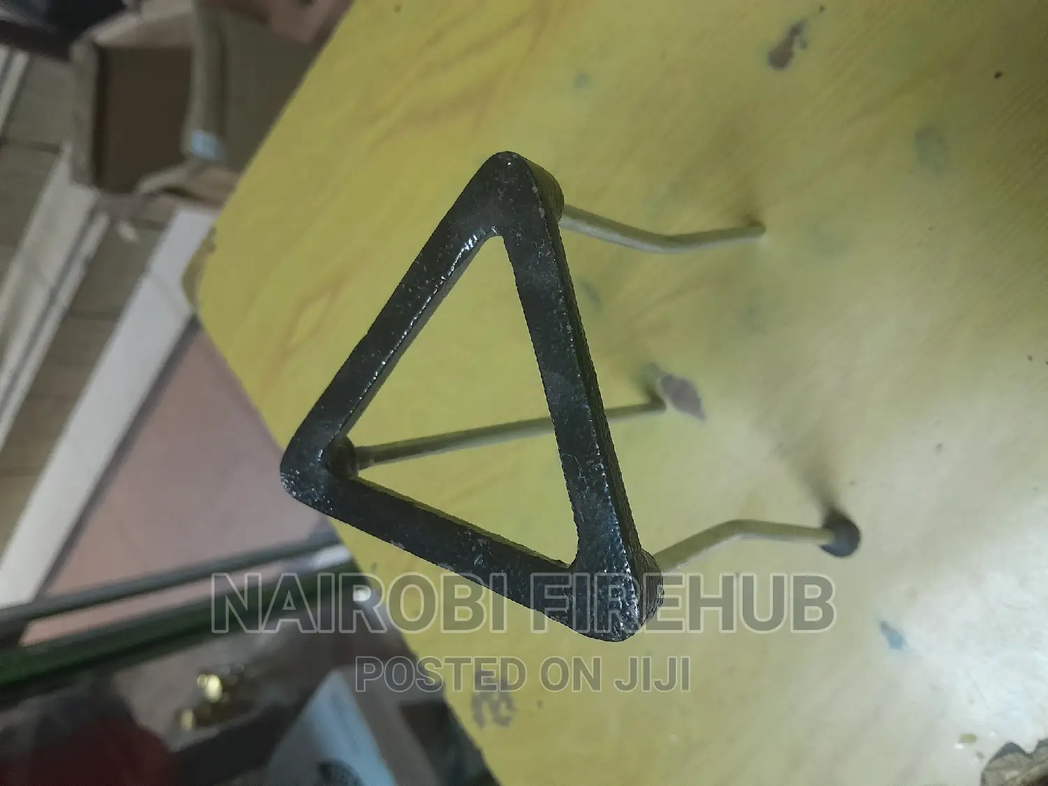 Tripod Stand for School Laboratory