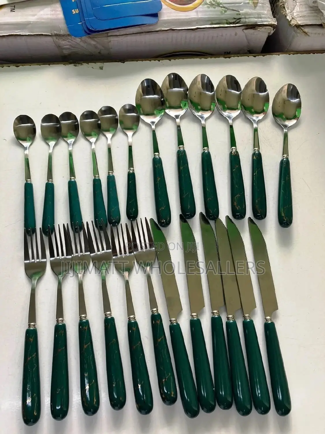 24pcs Cutlery Set With Green Handle