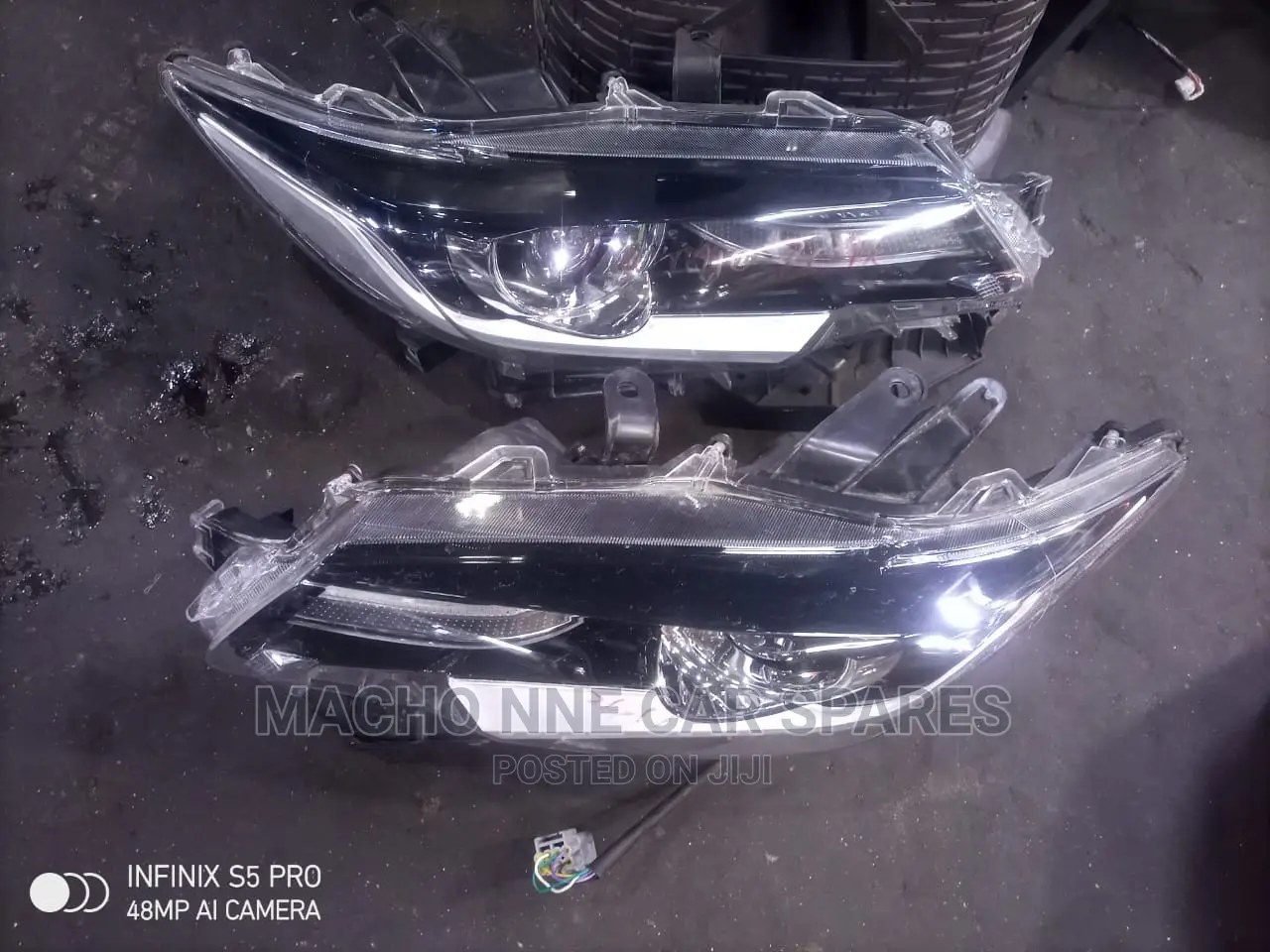 Toyota Premio 2017 Headlight Xenon