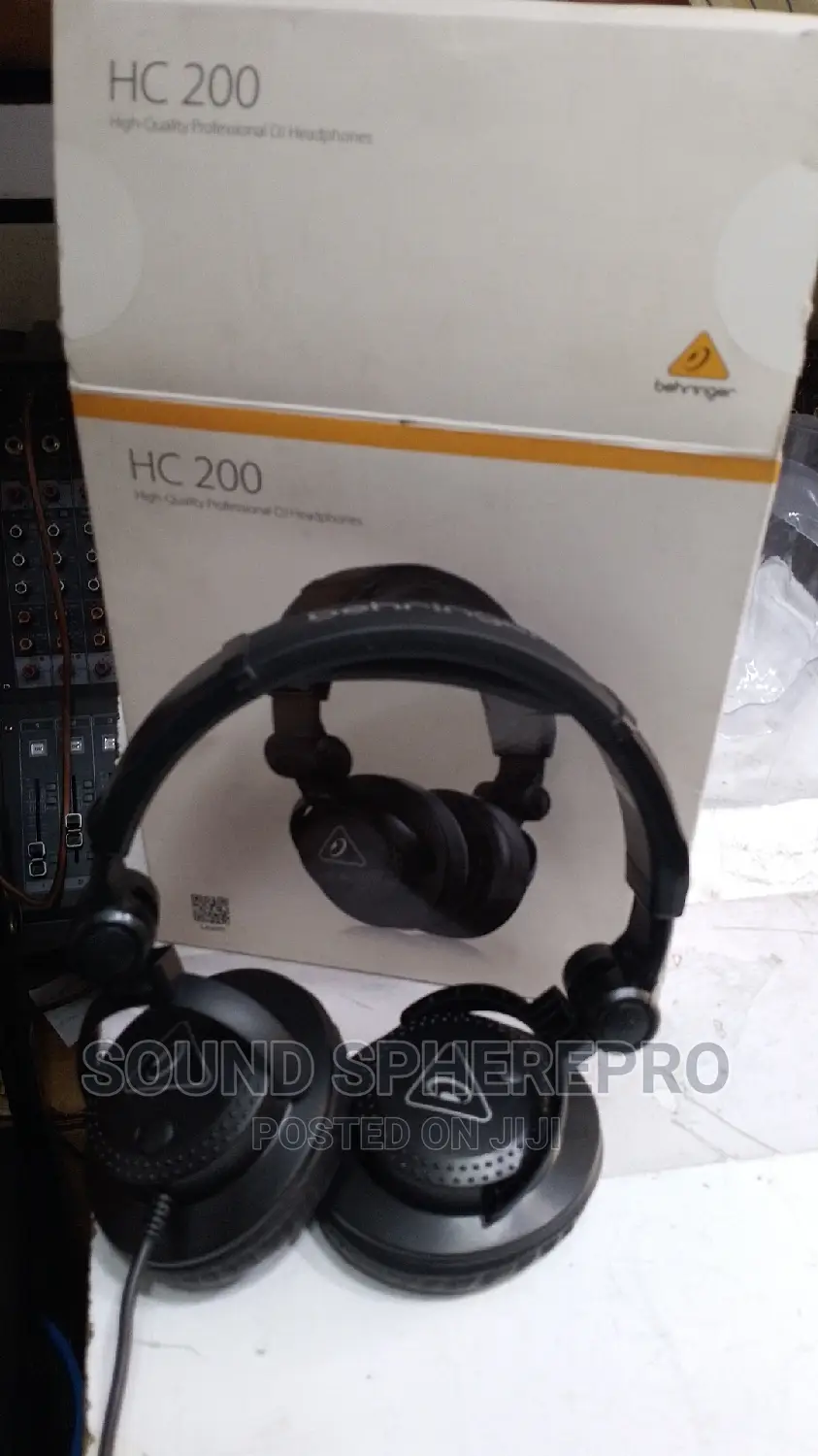 Behringer HC 200 Headphones