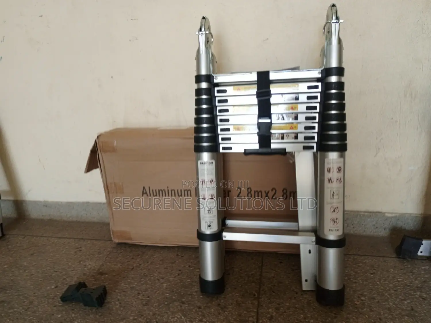 5.6m (2.8m+2.8m) Double-sided Telescopic Aluminium Ladder
