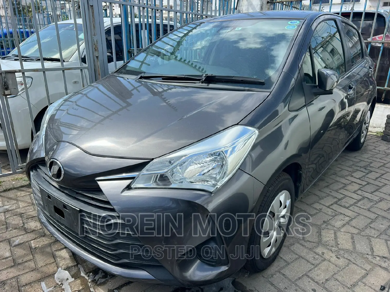 Toyota Vitz 2017 Gray