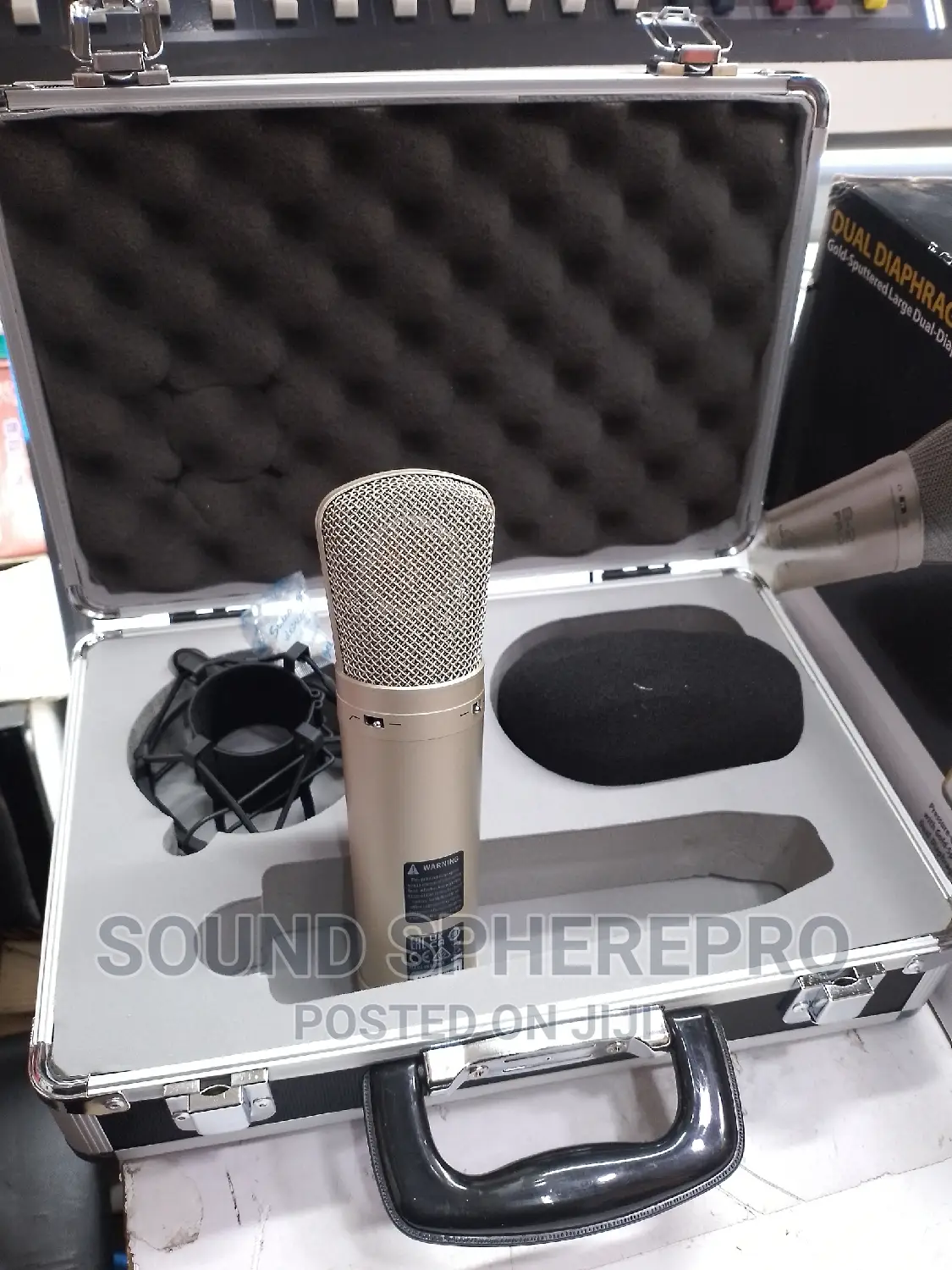 Behringer B-2 Pro Condenser Microphone