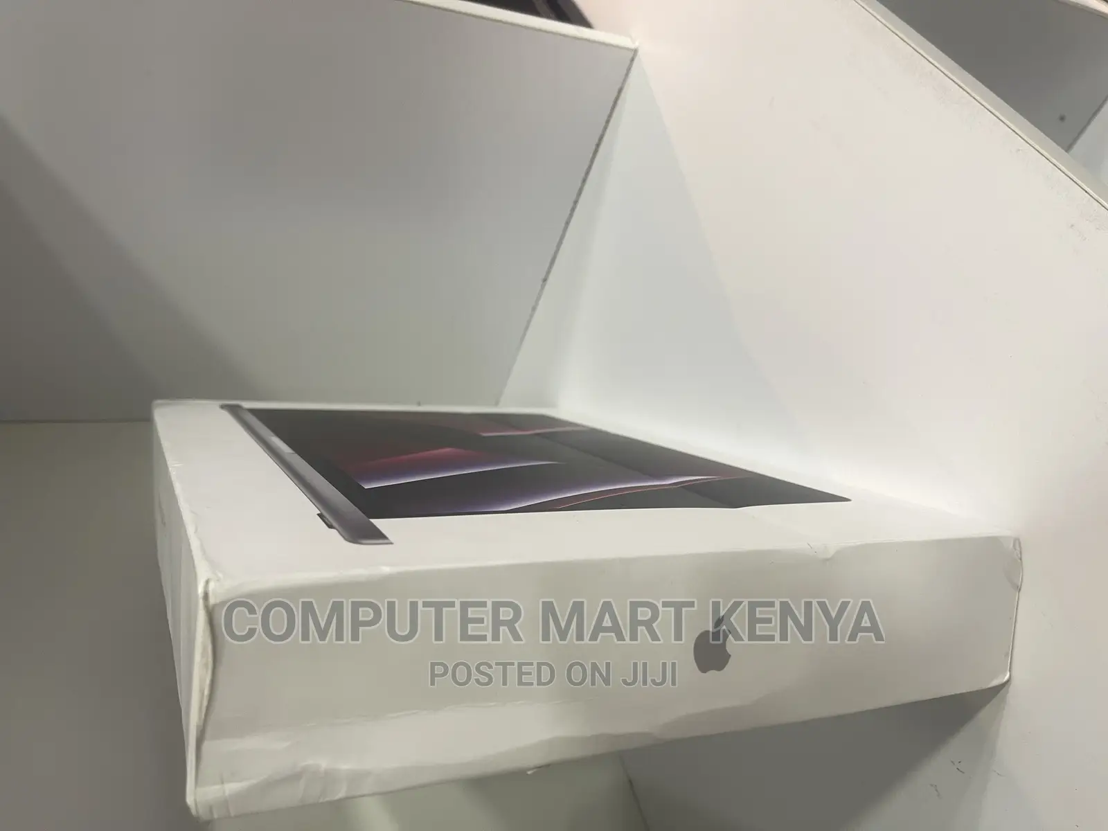 New Laptop Apple MacBook Pro 2023 M2 64GB Apple M2 Ultra SSD 4T